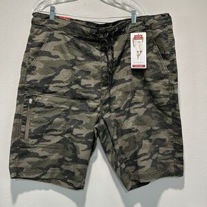 Men’s Camo Shorts 42 Utility Zip Pocket  10" Inseam Outdoor Camping Fishing